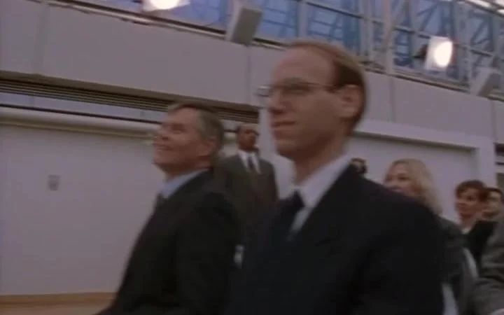 Кадры из сериала За гранью возможного / Внешние пределы (1995)